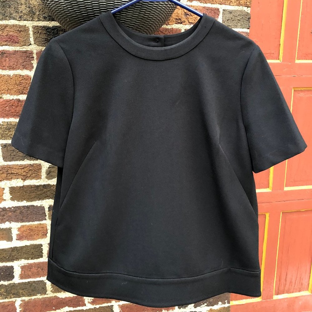 NWT Anne Klein short sleeve shirt w/ button back